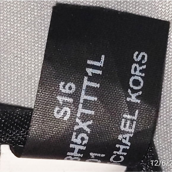 MICHAEL Michael Kors  Travel Black Leather Tote - Picture 12 of 13